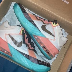 LeBron Space Jam . 7Y